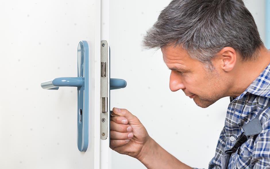 ouverture de porte claquée serrurier Chaintreaux